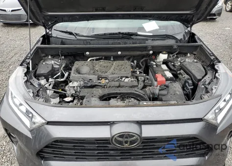 2021 Toyota Rav4 Xle z USA, uszkodzony, nr VIN 2T3P1RFVXMC204326